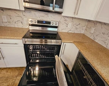 7507 Belgravia Lane - Photo Thumbnail 8
