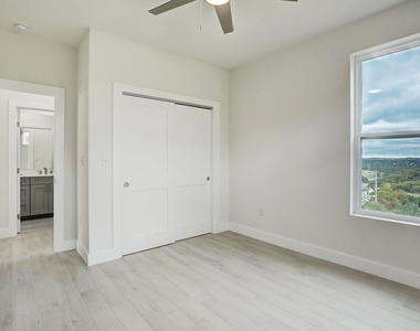4300 Mansfield Dam Rd - Photo Thumbnail 16