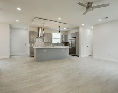 4300 Mansfield Dam Rd - Photo Thumbnail 10