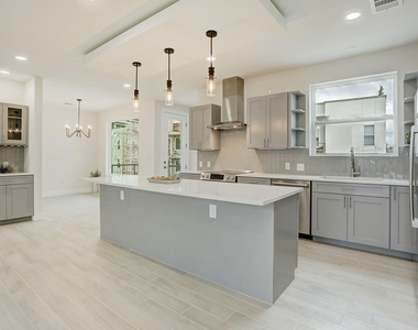 4300 Mansfield Dam Rd - Photo Thumbnail 8
