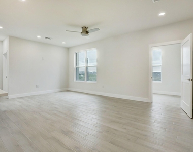 4300 Mansfield Dam Rd - Photo Thumbnail 13