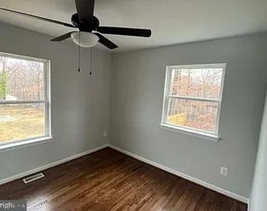 6203 87th Avenue - Photo Thumbnail 23