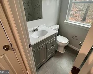 6203 87th Avenue - Photo Thumbnail 10