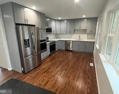 6203 87th Avenue - Photo Thumbnail 4