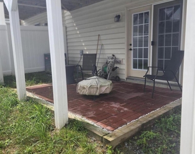 15613 Swanscombe Loop - Photo Thumbnail 3