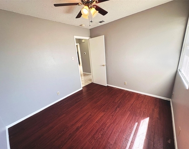 9808 Roxanna Dr - Photo Thumbnail 26