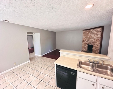 9808 Roxanna Dr - Photo Thumbnail 13