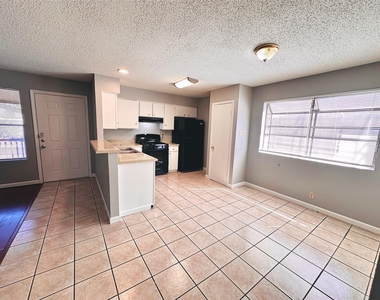 9808 Roxanna Dr - Photo Thumbnail 7
