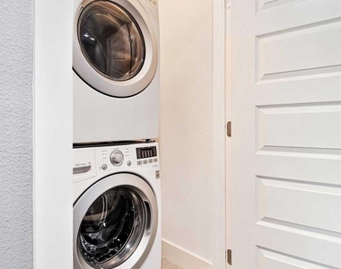 7302 Bennett Ave - Photo Thumbnail 13