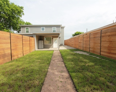 7302 Bennett Ave - Photo Thumbnail 20