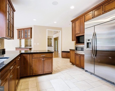 5818 Bradley Boulevard - Photo Thumbnail 19