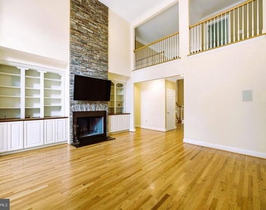 5818 Bradley Boulevard - Photo Thumbnail 11