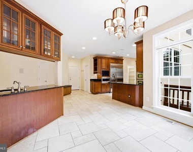 5818 Bradley Boulevard - Photo Thumbnail 22