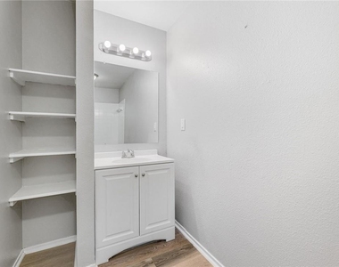 5645 Pinon Vista Dr - Photo Thumbnail 10