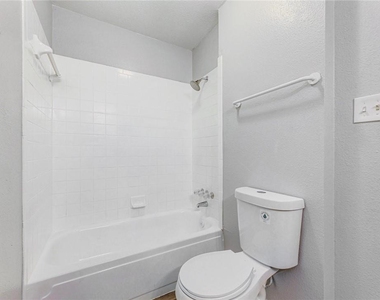 5645 Pinon Vista Dr - Photo Thumbnail 11