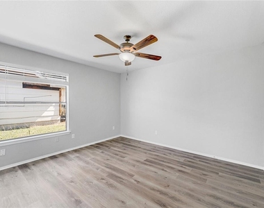 5645 Pinon Vista Dr - Photo Thumbnail 13