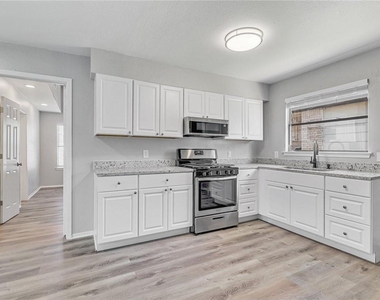 5645 Pinon Vista Dr - Photo Thumbnail 6