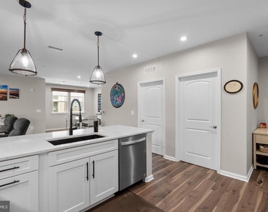 13210 Petrel Street - Photo Thumbnail 6