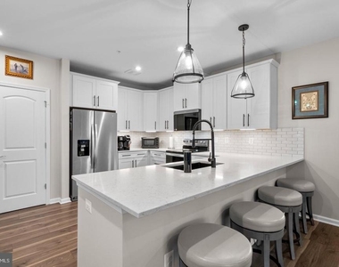 13210 Petrel Street - Photo Thumbnail 5