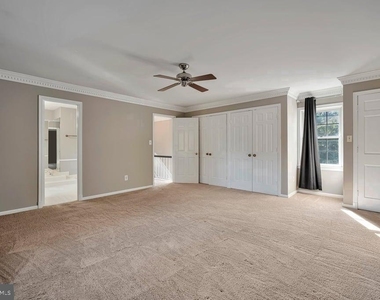 10917 Wickshire Way W - Photo Thumbnail 19