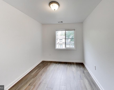9391 Chadburn Place - Photo Thumbnail 23