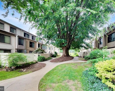 9391 Chadburn Place - Photo Thumbnail 3