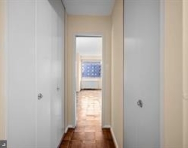 4515 Willard Avenue - Photo Thumbnail 6