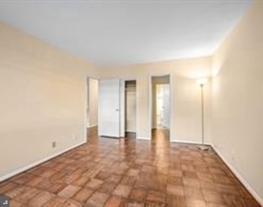 4515 Willard Avenue - Photo Thumbnail 5