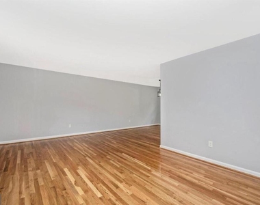 17501 Park Mill Drive - Photo Thumbnail 6