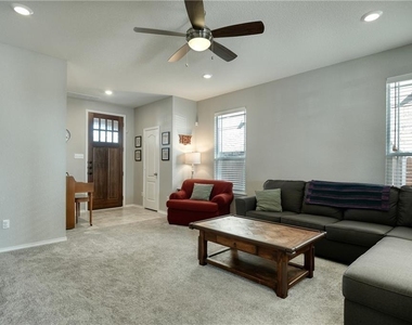 220 Danablu Dr - Photo Thumbnail 2