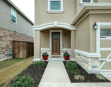 220 Danablu Dr - Photo Thumbnail 1