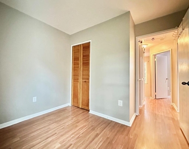 13005 Climbing Ivy Drive - Photo Thumbnail 17