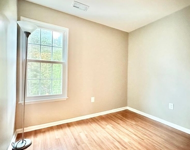 13005 Climbing Ivy Drive - Photo Thumbnail 16