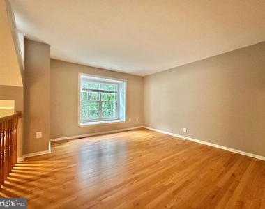 13005 Climbing Ivy Drive - Photo Thumbnail 7
