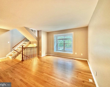 13005 Climbing Ivy Drive - Photo Thumbnail 6
