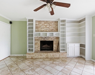 105 Norwood Dr - Photo Thumbnail 3