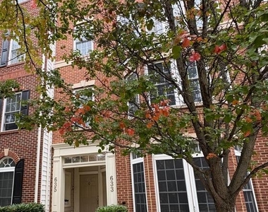 635 Whetstone Glen Street - Photo Thumbnail 3