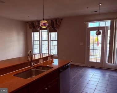635 Whetstone Glen Street - Photo Thumbnail 11