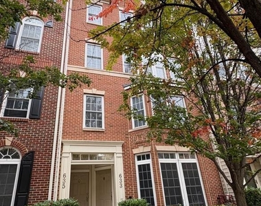 635 Whetstone Glen Street - Photo Thumbnail 5