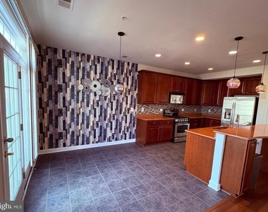 635 Whetstone Glen Street - Photo Thumbnail 10