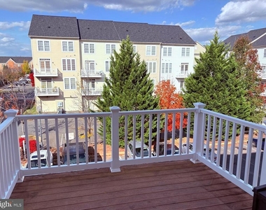 635 Whetstone Glen Street - Photo Thumbnail 17