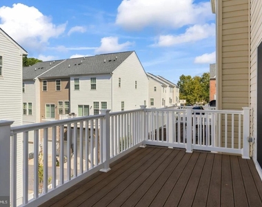 3556 Woodlake Drive - Photo Thumbnail 46