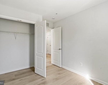 3556 Woodlake Drive - Photo Thumbnail 29