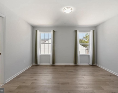 3556 Woodlake Drive - Photo Thumbnail 36