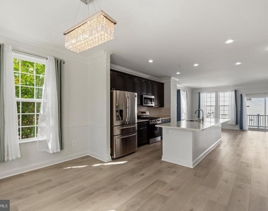 3556 Woodlake Drive - Photo Thumbnail 47