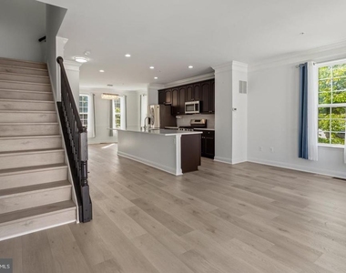 3556 Woodlake Drive - Photo Thumbnail 38