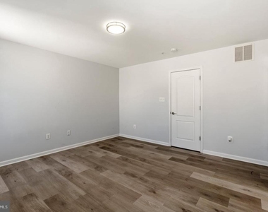 3556 Woodlake Drive - Photo Thumbnail 34