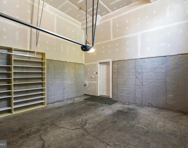 3556 Woodlake Drive - Photo Thumbnail 51