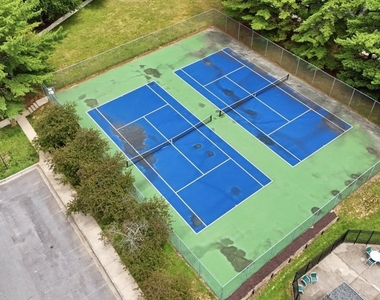 12216 Eagles Nest Court - Photo Thumbnail 15