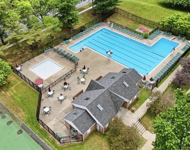 12216 Eagles Nest Court - Photo Thumbnail 16
